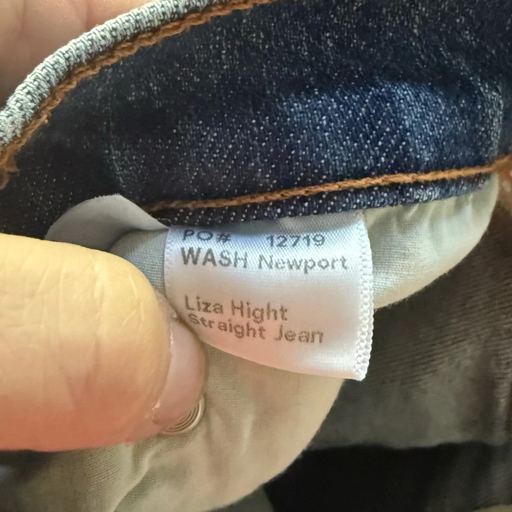 Reformation Liza Hight Straight Jean - Size 23